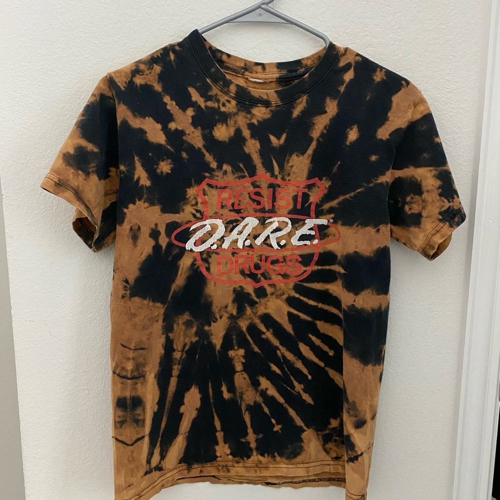 VINTAGE DARE T-SHIRT -BLEACH DYED / TIE DYE